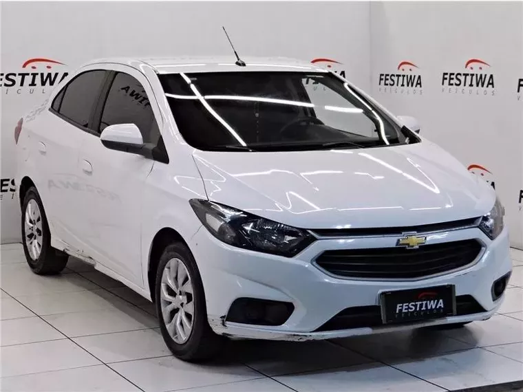 Chevrolet Prisma Branco 9