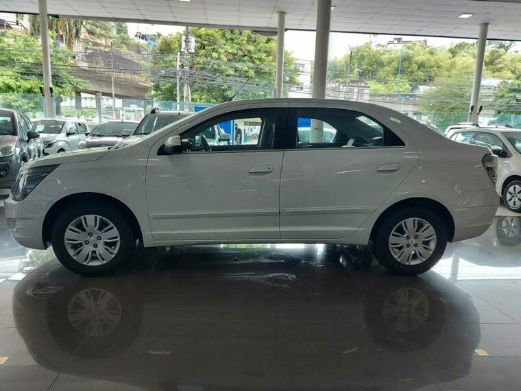 Chevrolet Cobalt Branco 10