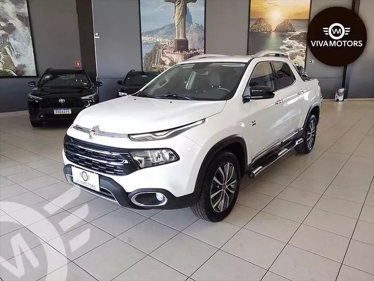 Fiat Toro Branco 3