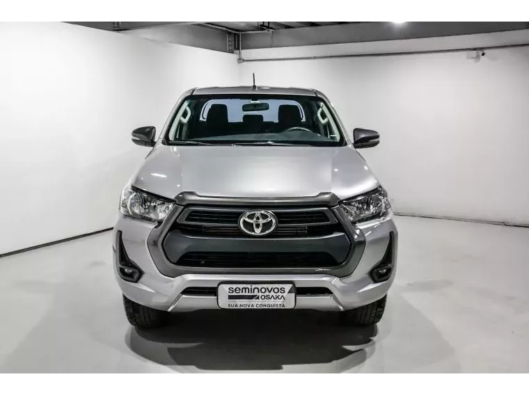 Toyota Hilux Prata 12