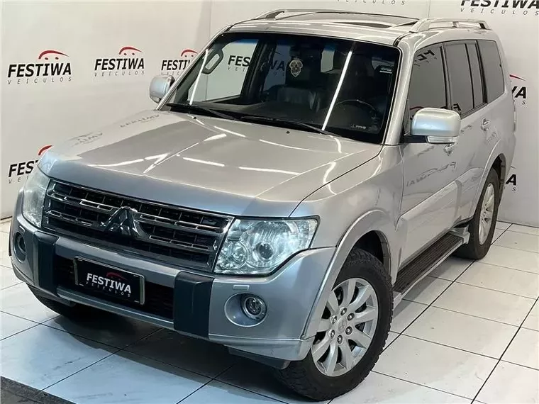 Mitsubishi Pajero Full Prata 8