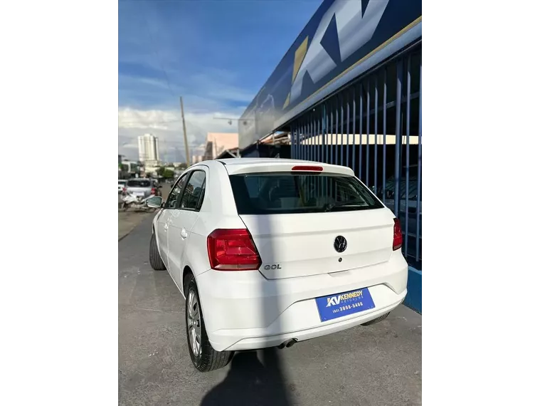 Volkswagen Gol Branco 5