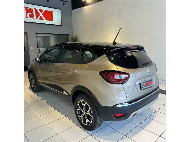 Renault Captur Bege 6