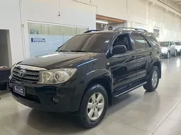 Toyota Hilux SW4