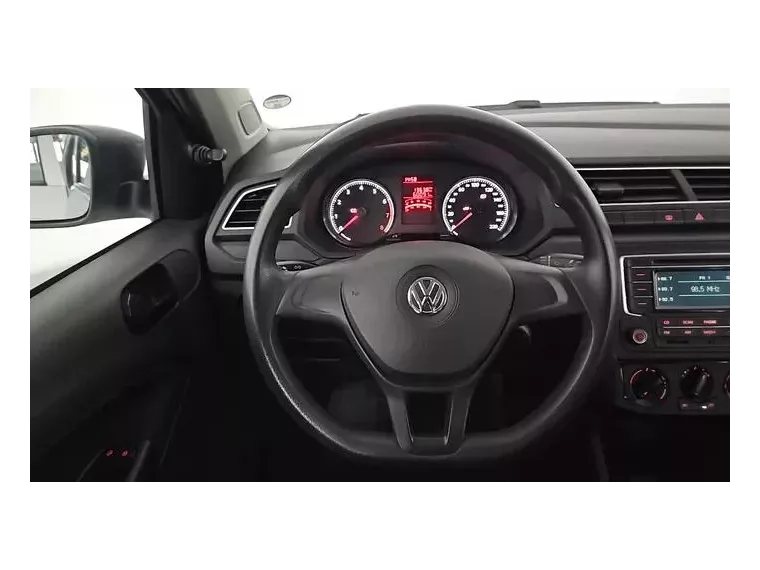 Volkswagen Voyage Prata 17