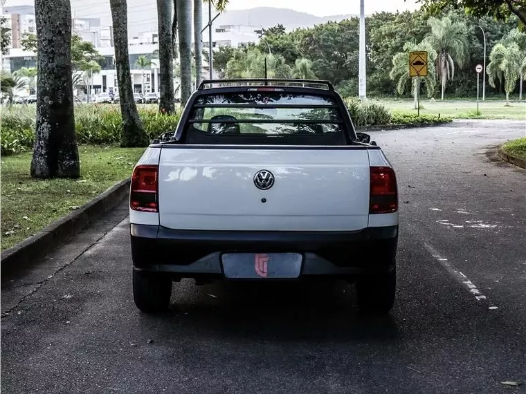 Volkswagen Saveiro Branco 5