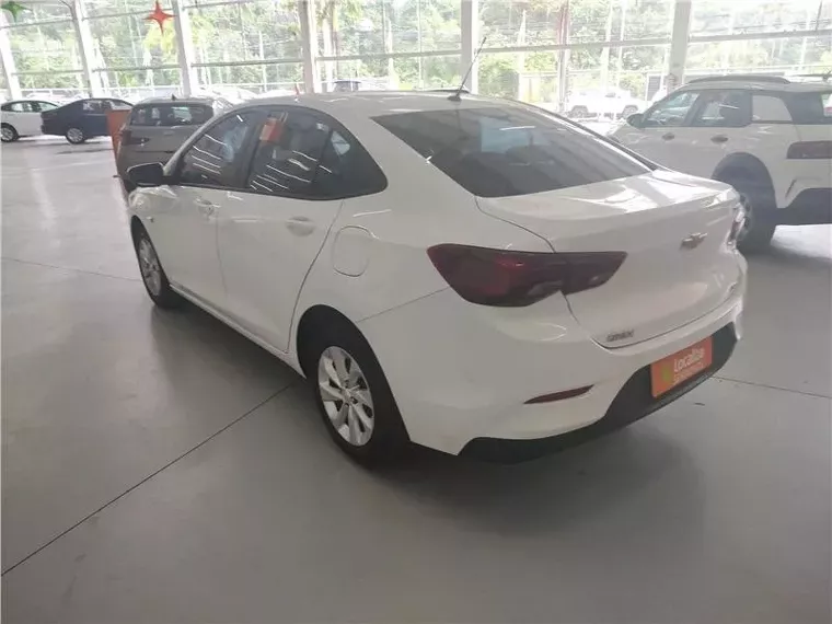 Chevrolet Onix Branco 2