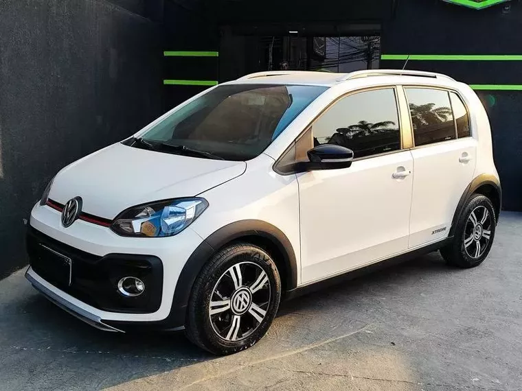 Volkswagen UP Branco 18