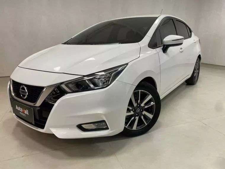 Nissan Versa Branco 5