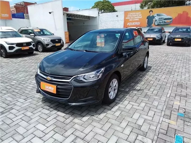 Chevrolet Onix Preto 4