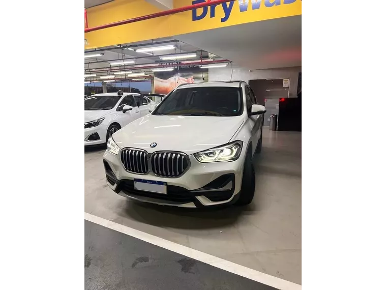 BMW X1 Branco 21