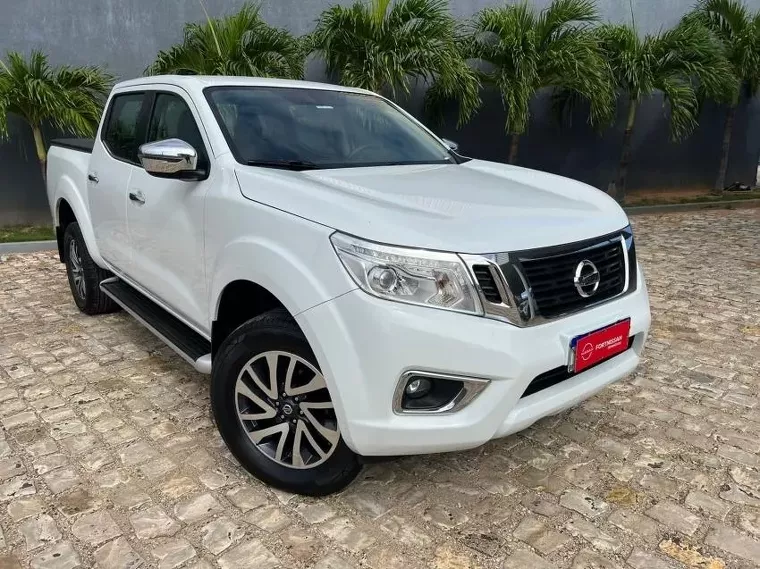 Nissan Frontier Branco 1