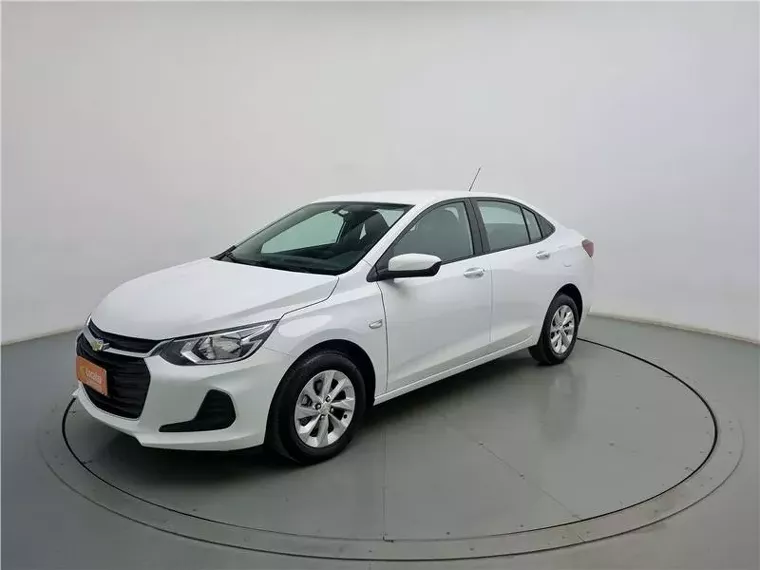 Chevrolet Onix Branco 13