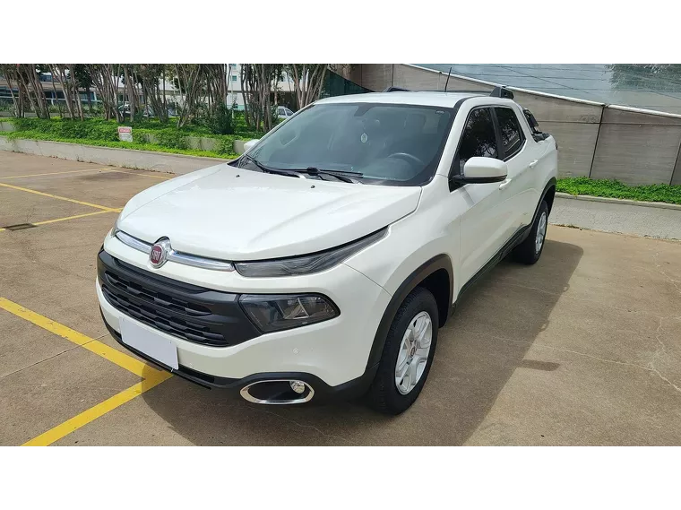 Fiat Toro Branco 11