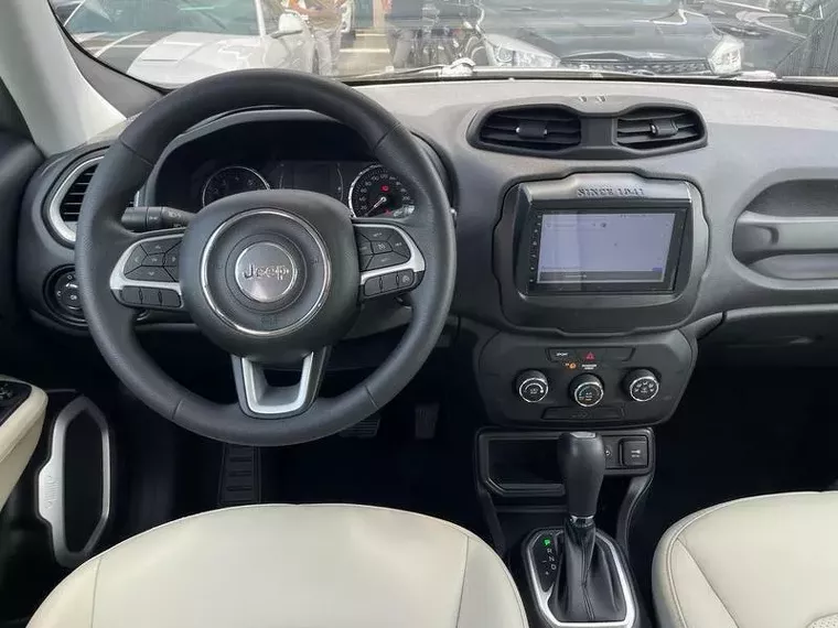 Jeep Renegade Prata 17