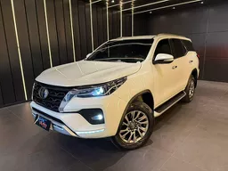 Toyota Hilux SW4