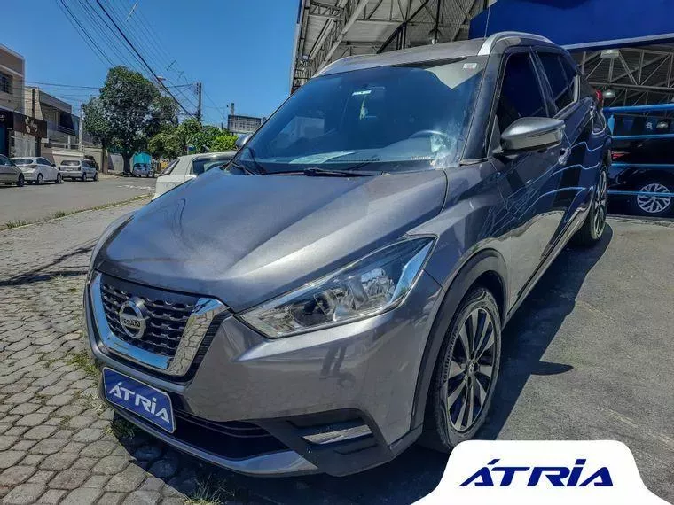 Nissan Kicks Cinza 4