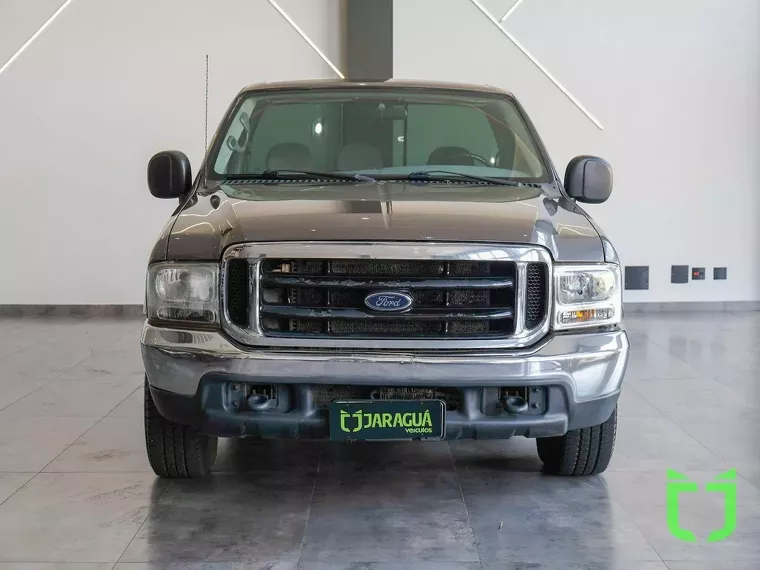 Ford F-250 Cinza 5