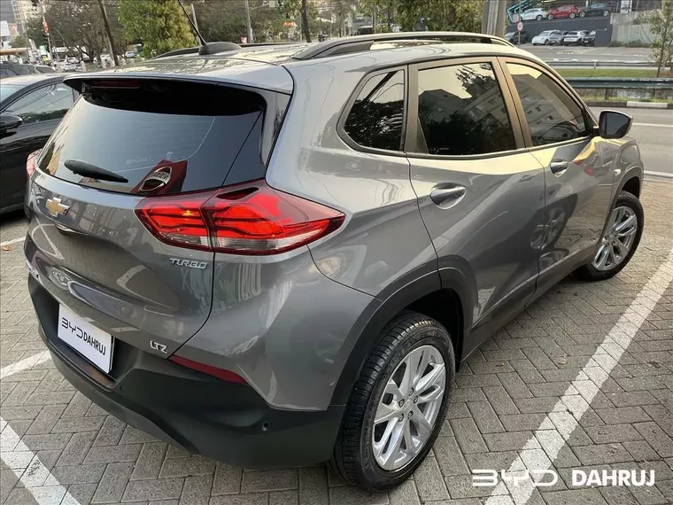 Chevrolet Tracker Cinza 18