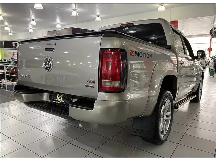 Volkswagen Amarok Prata 3