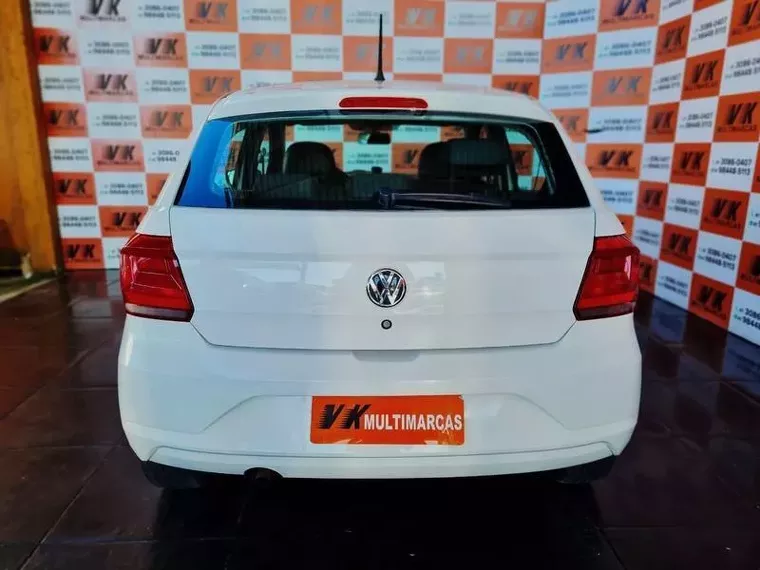 Volkswagen Gol Branco 4