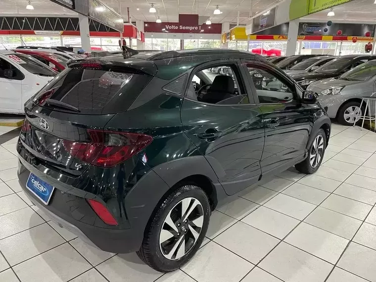 Hyundai HB20X Verde 12