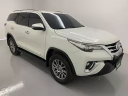 Toyota Hilux SW4