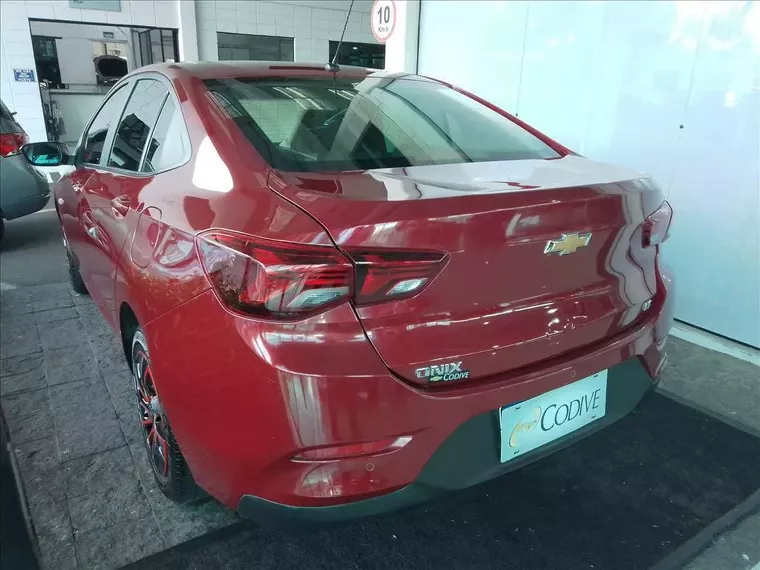 Chevrolet Onix Vermelho 6