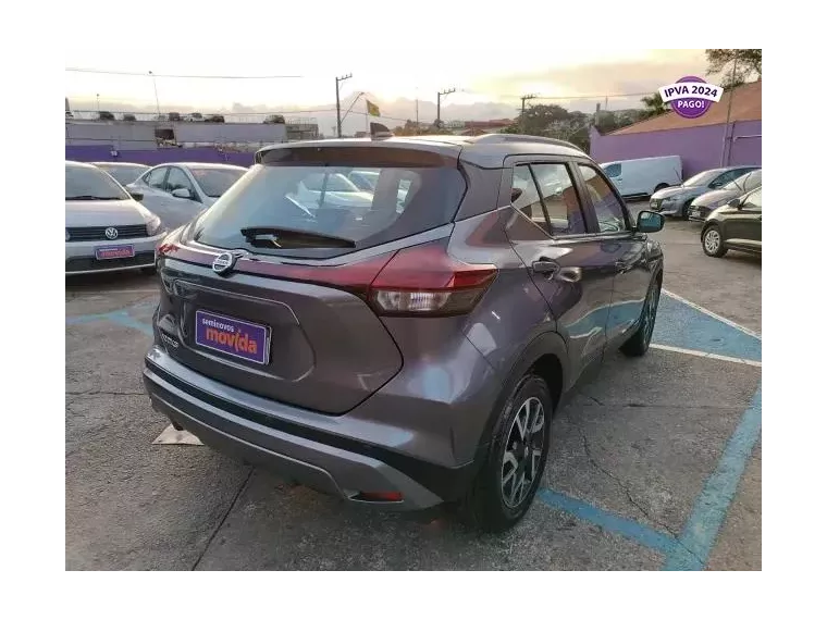 Nissan Kicks Cinza 2