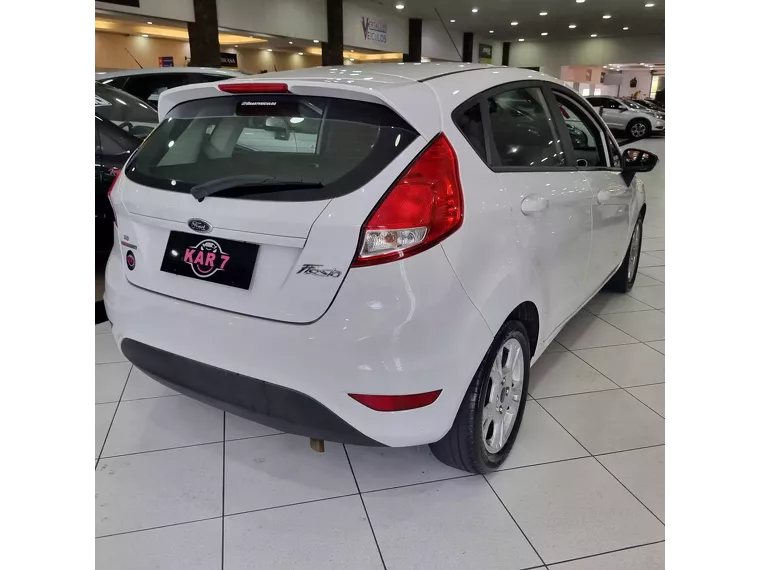 Ford Fiesta Branco 6