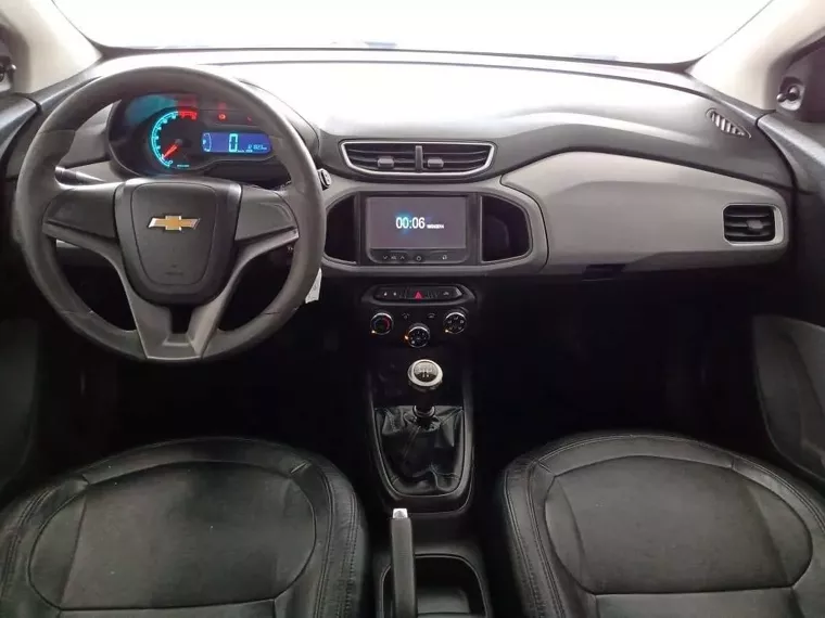 Chevrolet Onix Preto 4