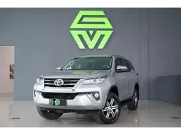 Toyota Hilux SW4