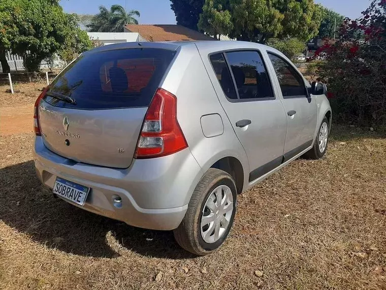 Renault Sandero Prata 6