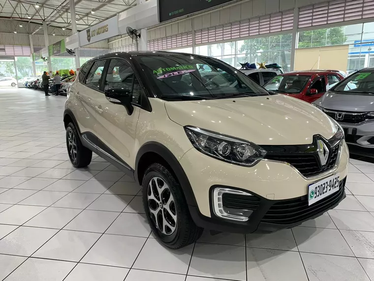 Renault Captur Bege 10