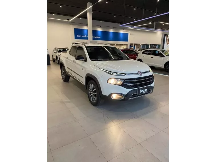 Fiat Toro Branco 12