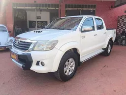 Toyota Hilux SW4