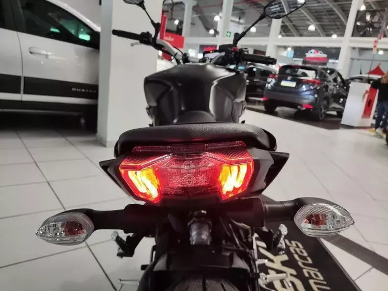 Yamaha MT-09 Preto 10