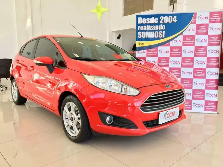 Ford Fiesta Vermelho 6