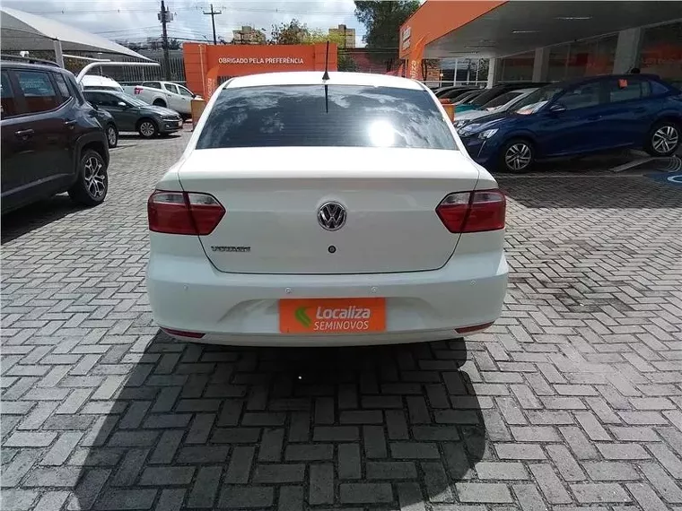 Volkswagen Voyage Branco 2