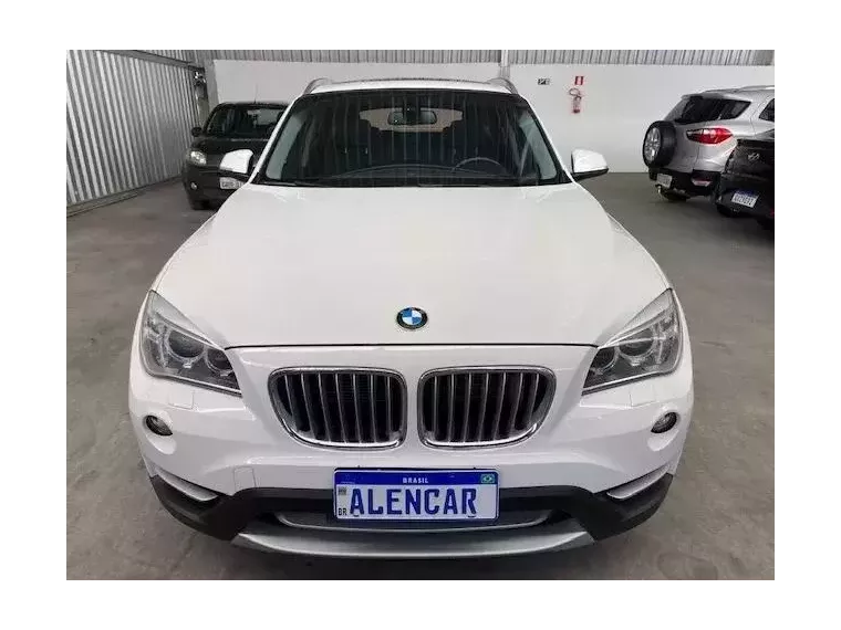 BMW X1 Branco 8