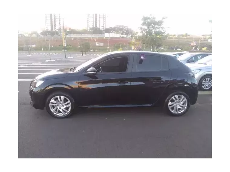 Peugeot 208 Preto 4