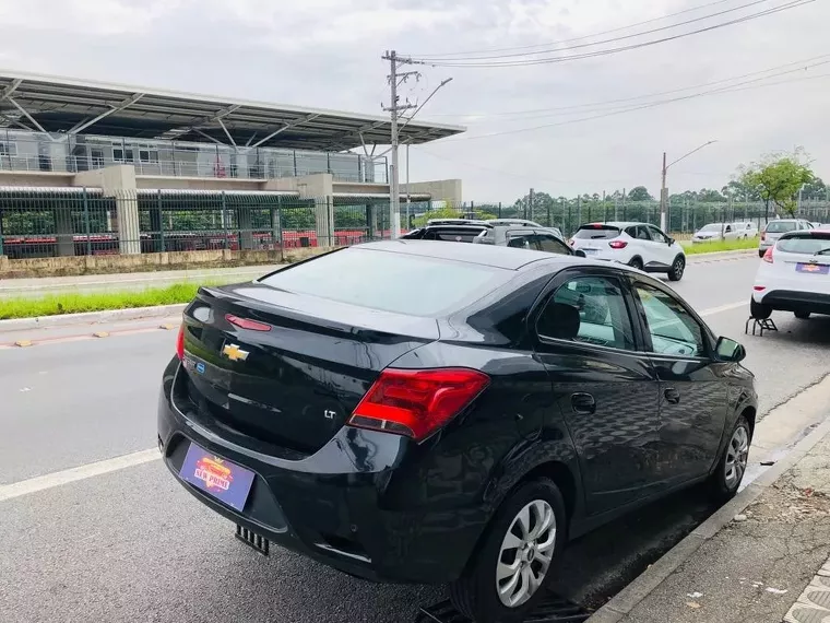 Chevrolet Prisma Preto 7