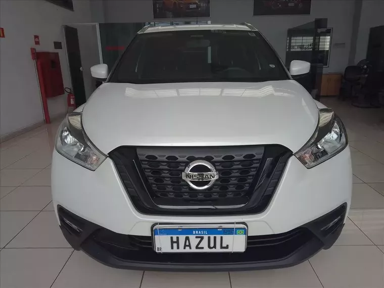 Nissan Kicks Branco 2