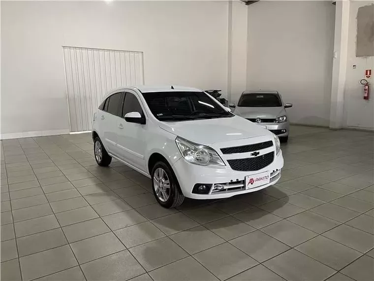 Chevrolet Agile Branco 11