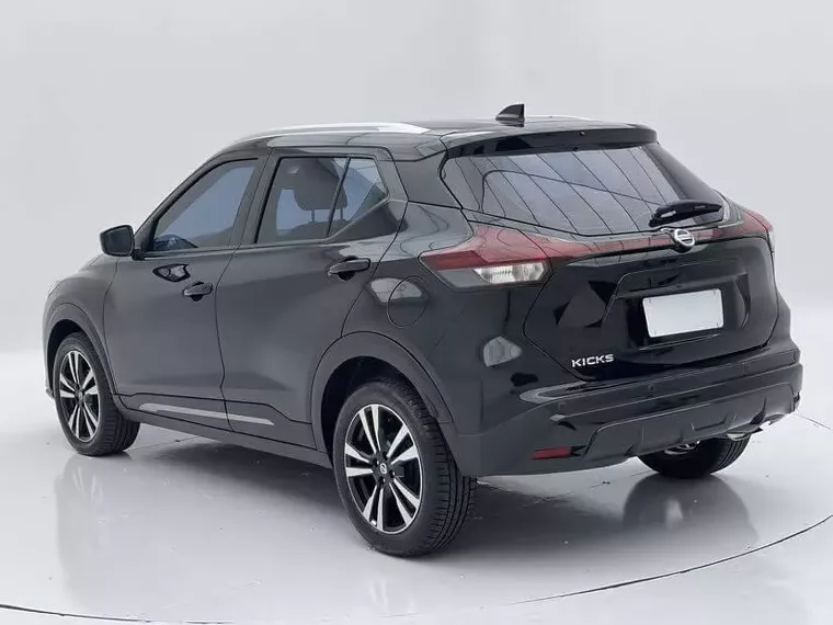 Nissan Kicks Preto 6