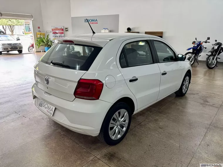 Volkswagen Gol Branco 3