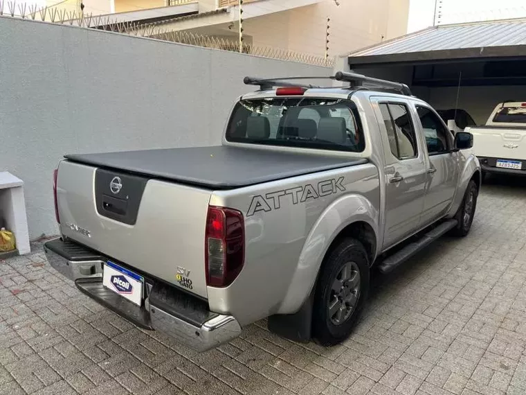 Nissan Frontier Prata 8