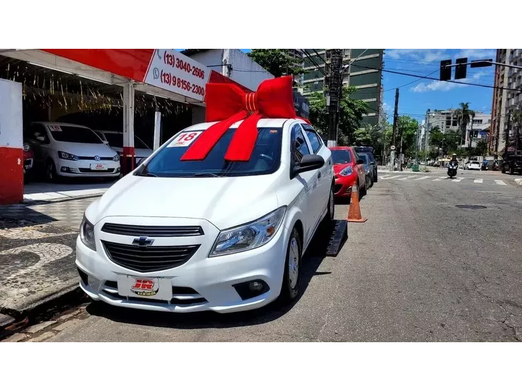 Chevrolet Onix Branco 8