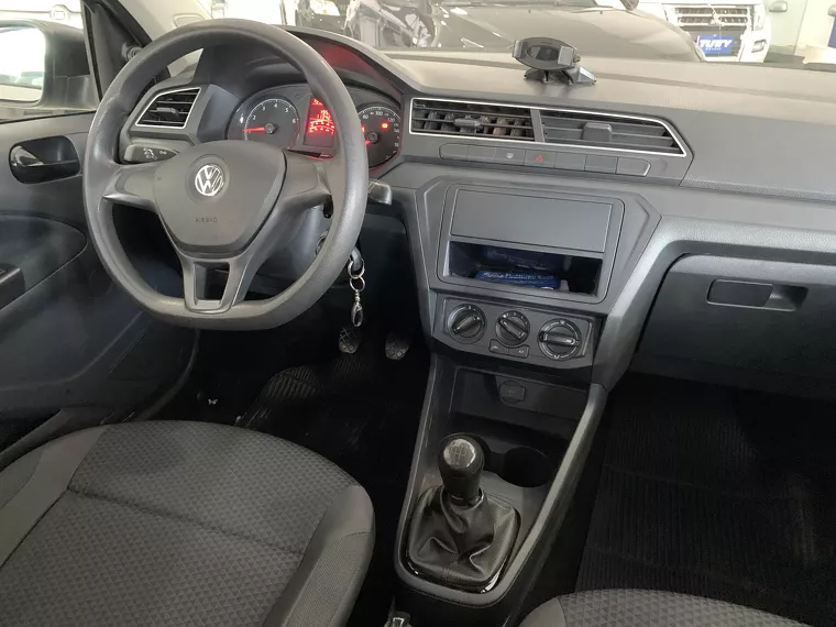 Volkswagen Gol Prata 1