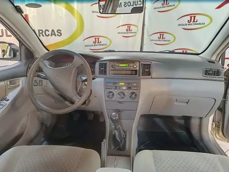 Toyota Corolla Bege 9